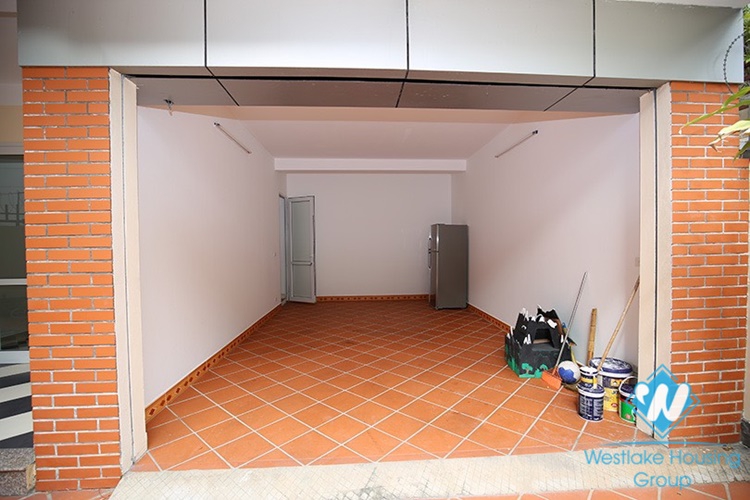 Gorgeous house with front yard and top terrace and lake view for rent in Tay Ho, Hanoi